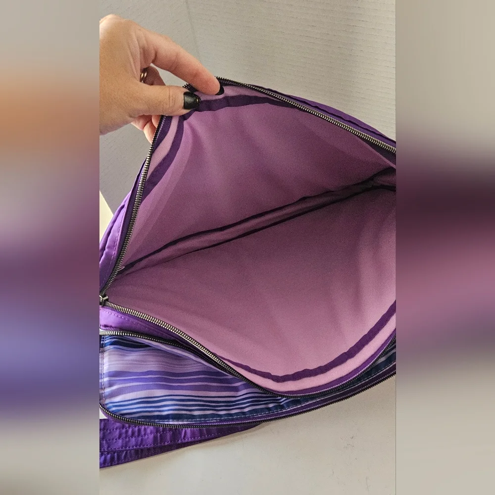Lug Delta 17 Inch‎ Purple Laptop Case